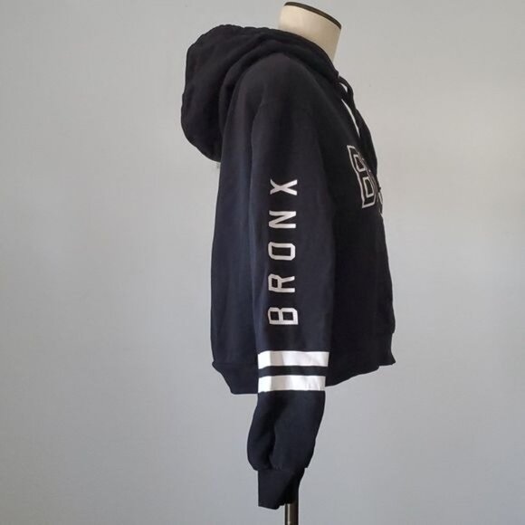 Divided H&M Cropped Crop Hoodie Hooded Sweatshirt Pullover Women's Woman's SMALL - Picture 4 of 11